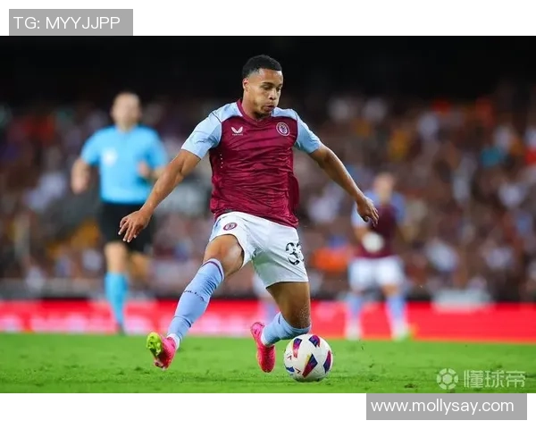 罗马诺爆料维拉核心卡什达成续约协议合同延长至2029年